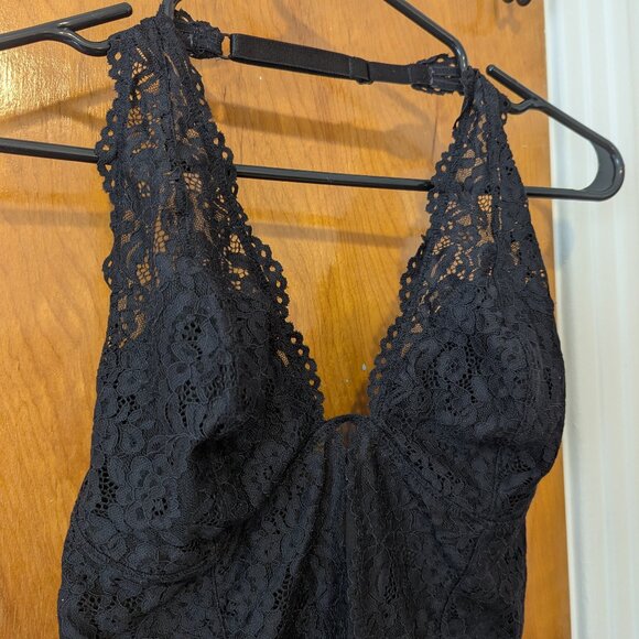 b. tempt'd by Wacoal Ciao Bella Thong Bodysuit (XL) - Picture 3 of 16